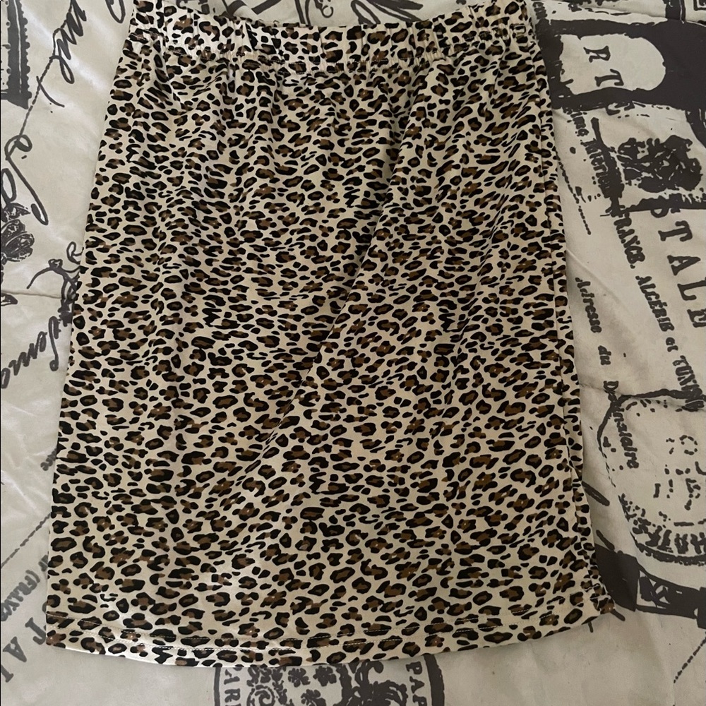 11/12 SHEIN Leopard Print Skirt